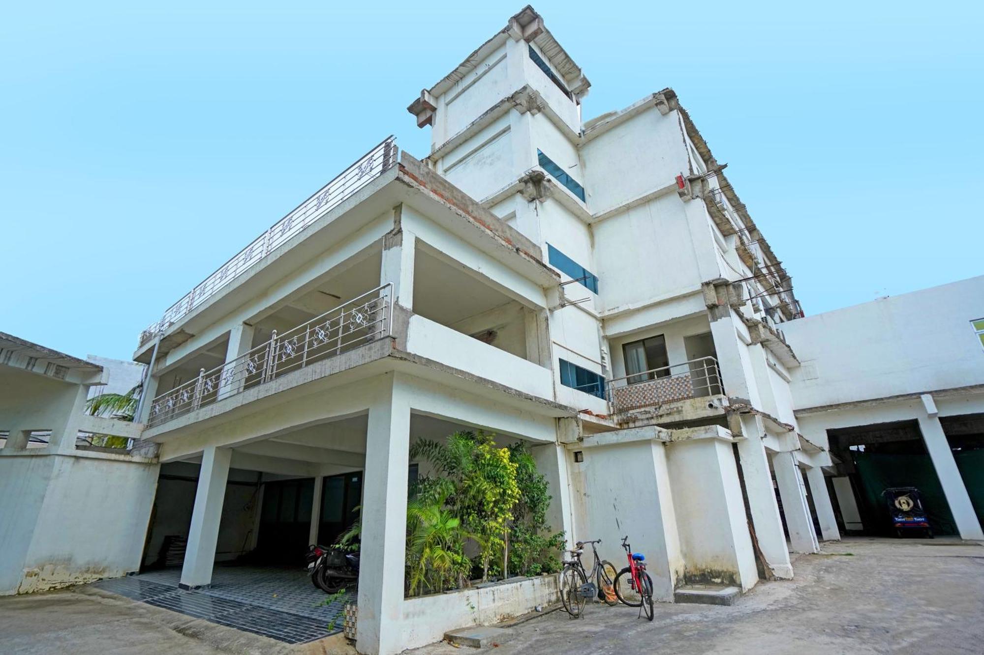Hotel O Ss Palace Rāipur Kültér fotó